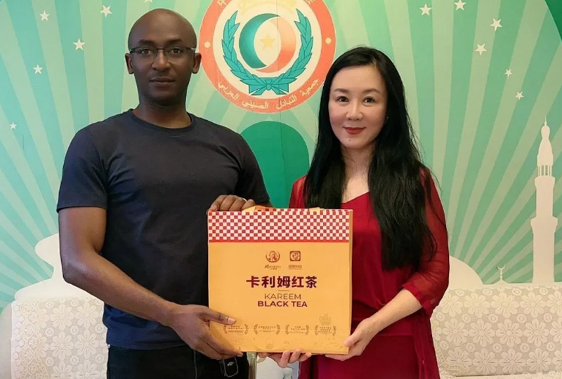卡利姆国际茶礼艺术团执行团长王颜会见多哥驻华使馆外交官