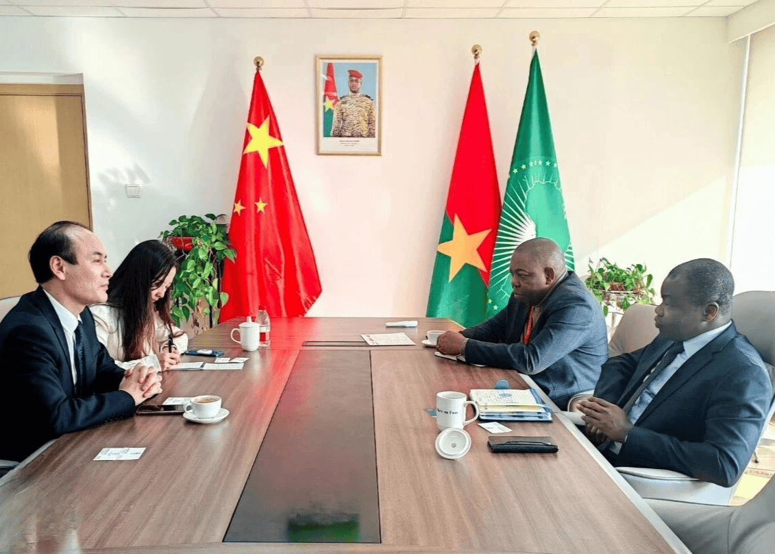 卡利姆茶业走进布基纳法索驻华大使馆