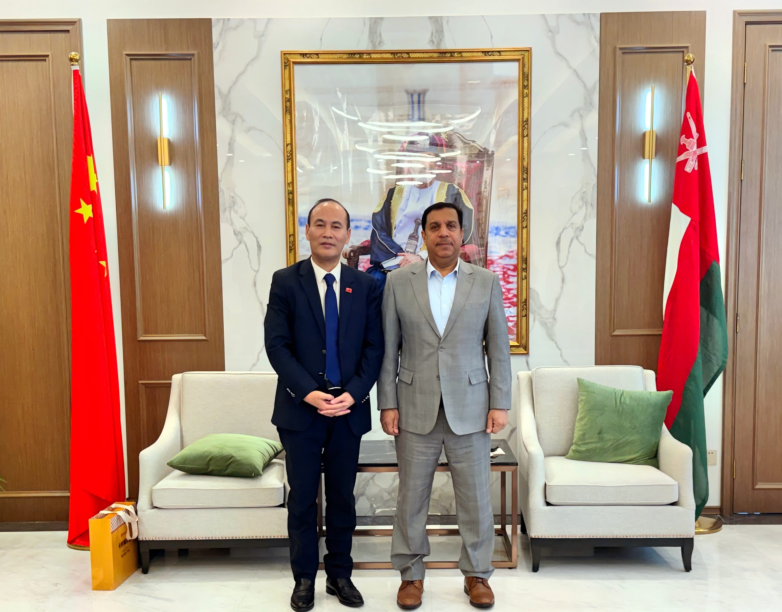 秦勇拜会阿曼驻华使馆代办 卡利姆茶将成阿曼国庆招待会官方伴手礼