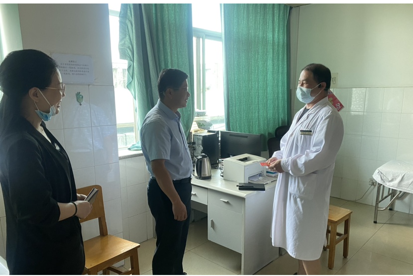 我院开展军转干部走访慰问活动