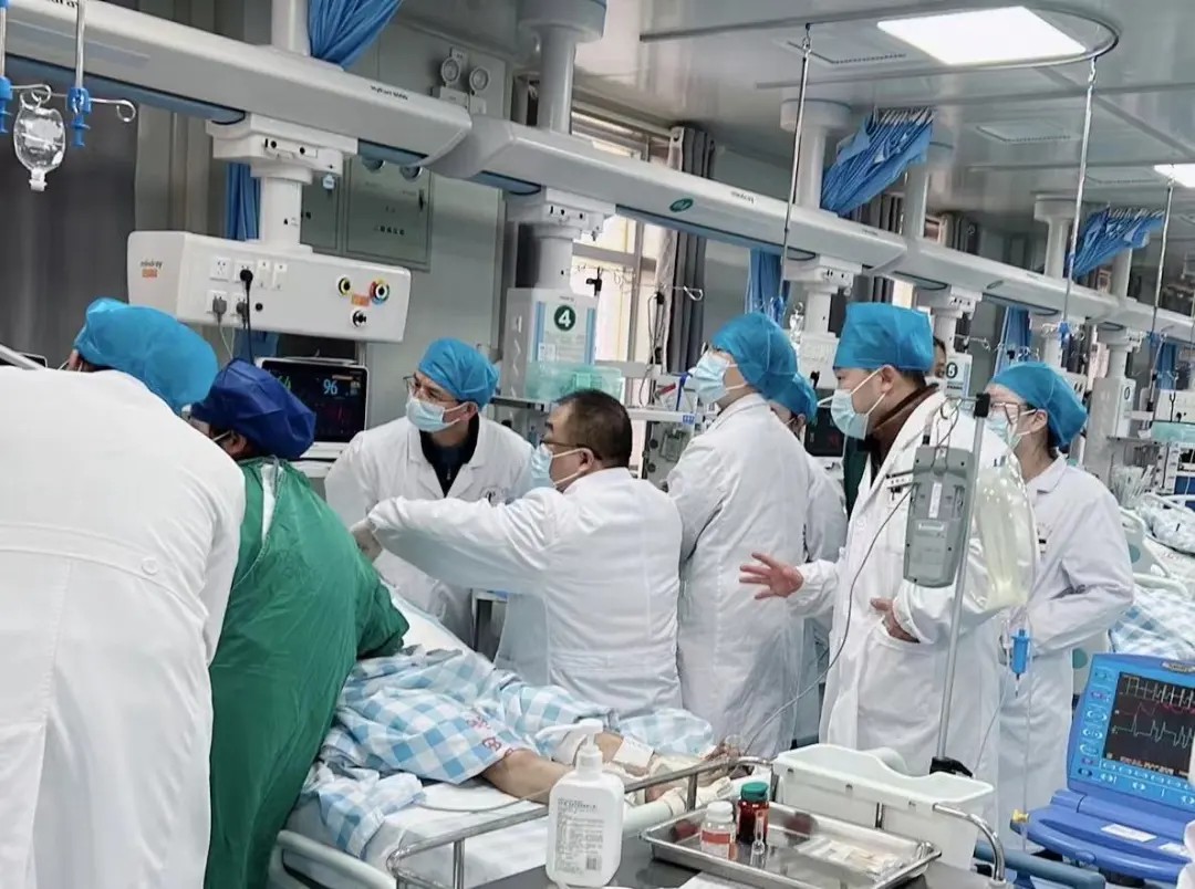 我院多学科团队高效协作成功救治暴发性心肌炎患者