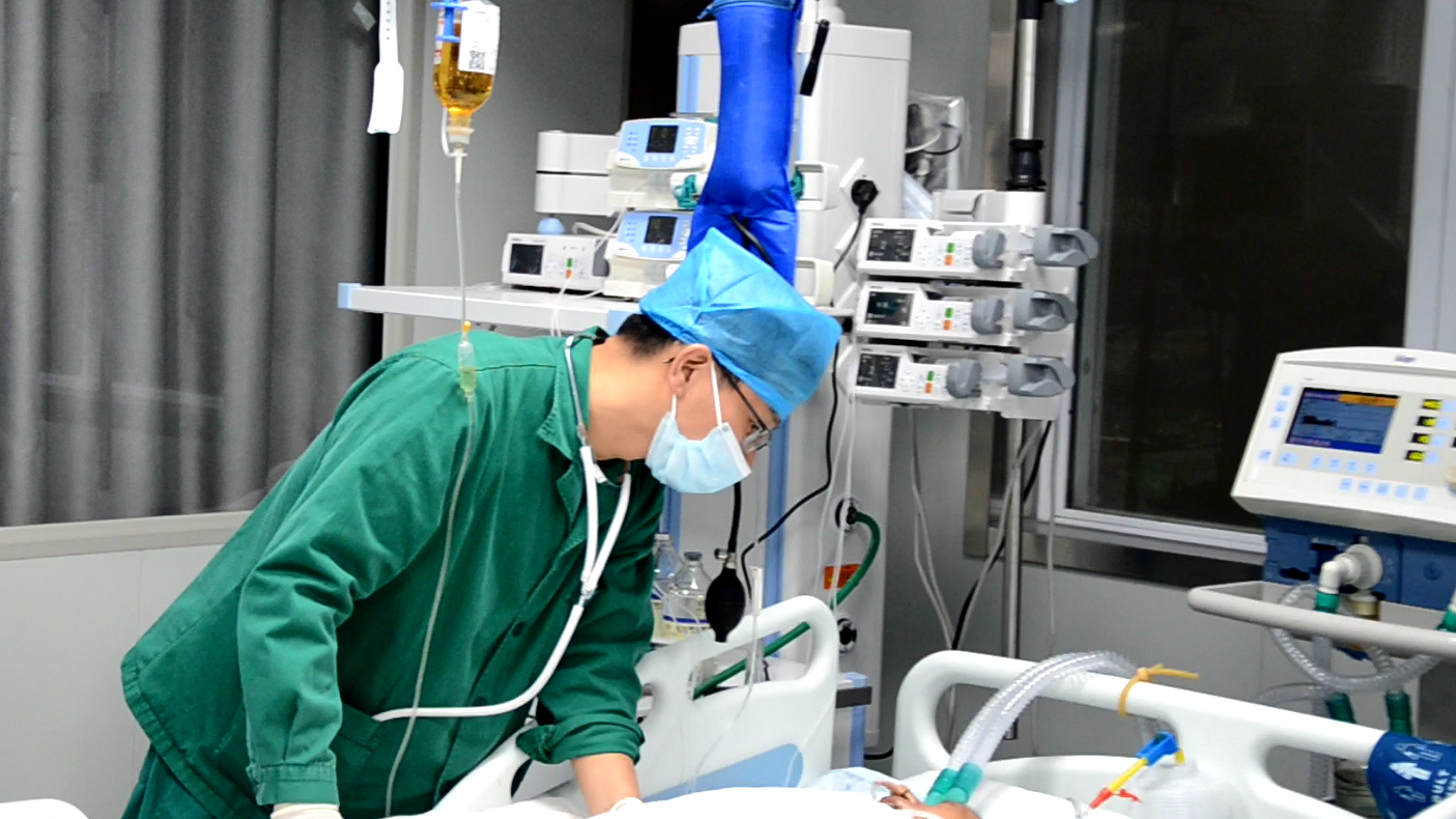 患者误食枣核致消化道穿孔 ICU 、普外科共创生命奇迹