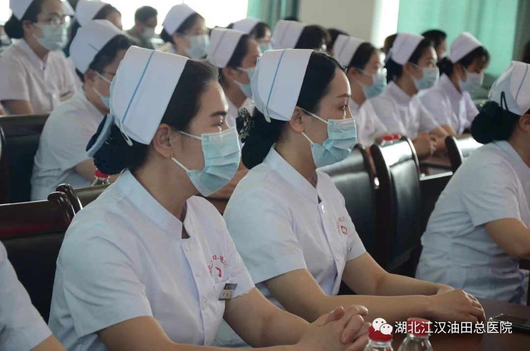 油田总医院护士护佑人民健康，谱写护理事业新篇章