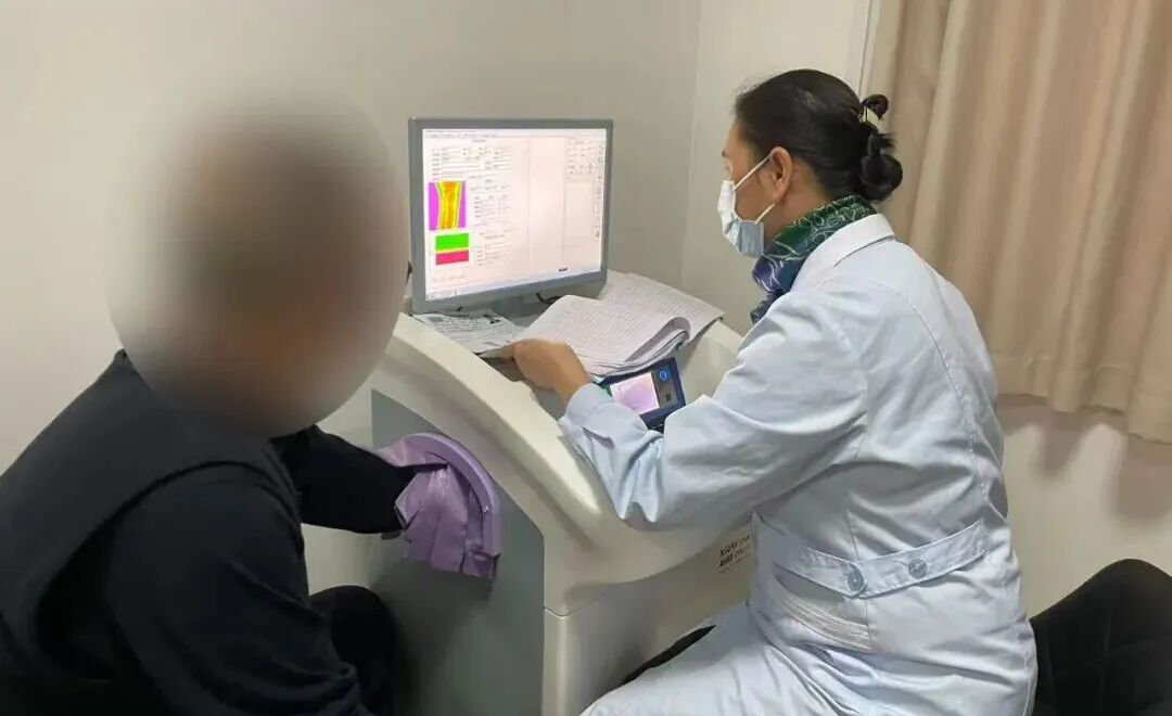 骨骼 “变脆” 前，身体早有5个信号！自测+分龄养骨指南，关键一步别漏