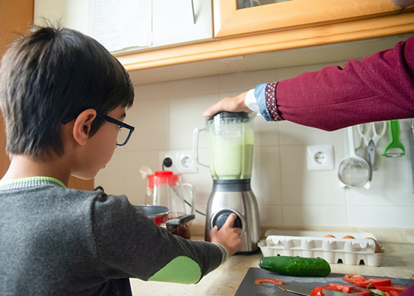 机型既有使用三相电源，也有使用单相电源的机器，请用户按要求选用