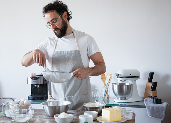 食品搅拌机是全齿轮传动结构，其动力传动系统具有高标准设计