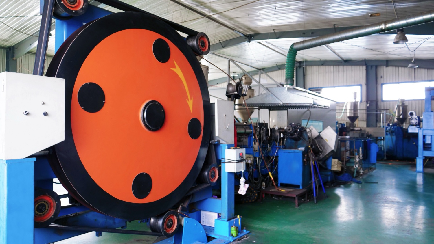 SPV-65+150+90三层共挤交联生产线