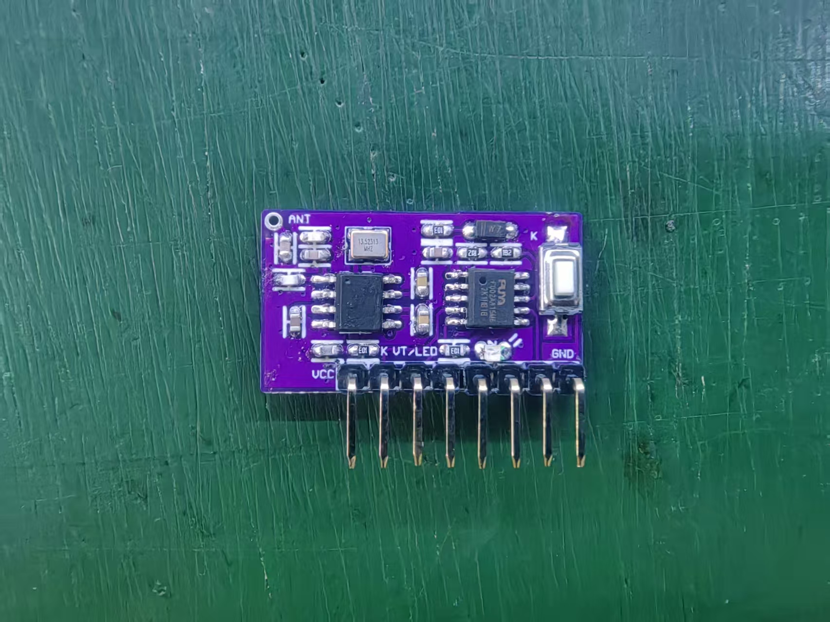 战狼科技又推出一款能存储2000个遥控器的多功能滚动码带解码接收模块