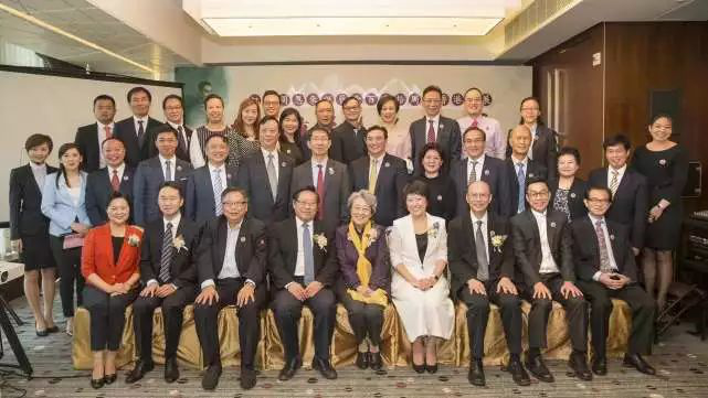 周恩来与文化名人展情动东方之珠