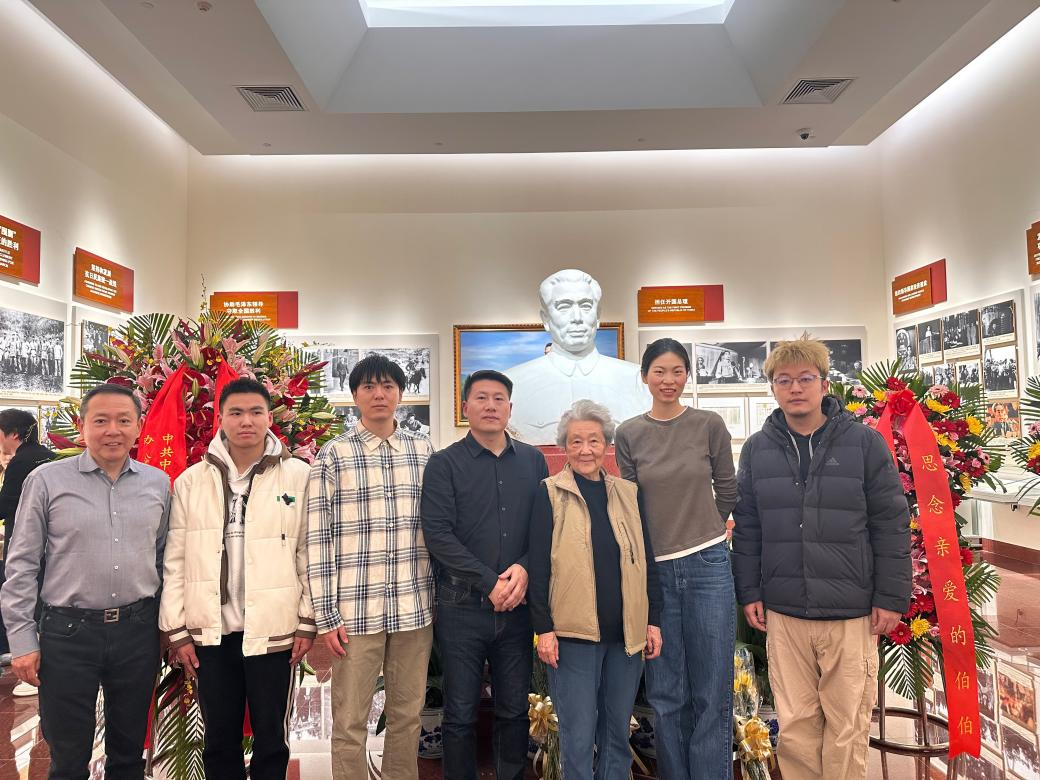 纪念周恩来总理逝世49周年主题党日活动