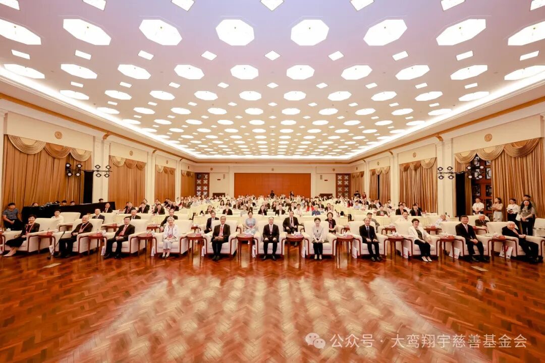 弘扬黄埔精神，同心共圆中国梦——上海召开纪念黄埔军校建校100周年座谈会