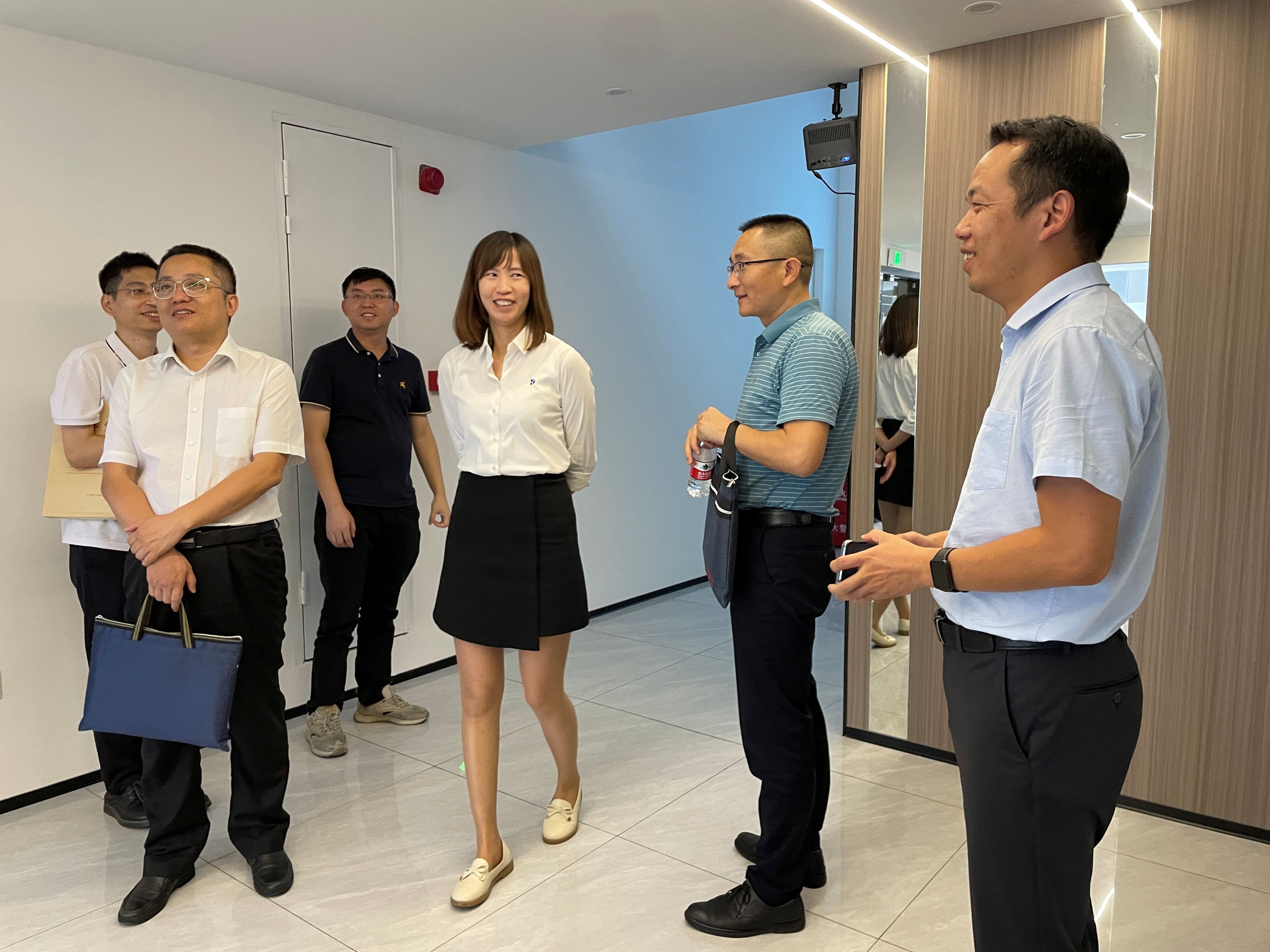 顺德区调研组到睿得深入调研人才工作