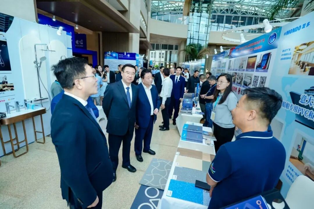 上海国际邮轮论坛：盟多地板展示船用地面分类方案