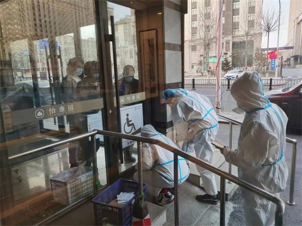 信有春风吹疫去 愿从滴水济时艰