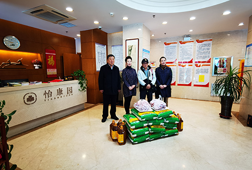 情暖意在金秋，感恩九九重阳