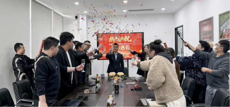 蓝盒子（轩博精酿）正式上市递表 ，精酿资本化正式拉开序幕