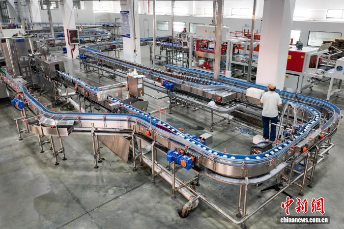 贵州兴义：精酿啤酒出口订单生产忙