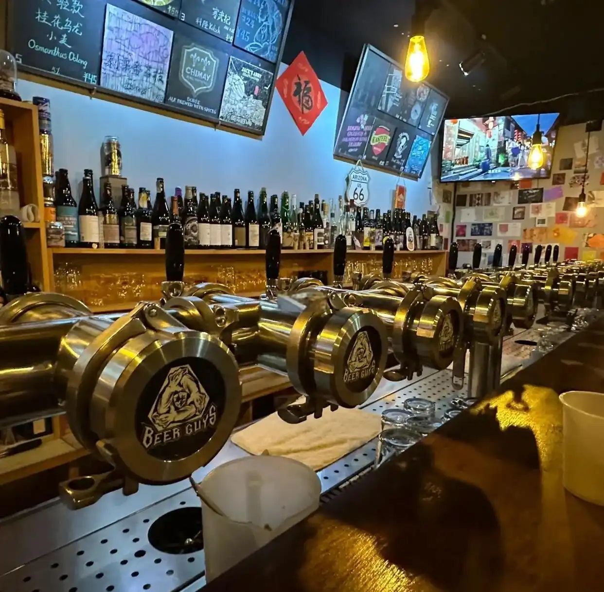伪精酿暴利链曝光！香精勾兑、贴牌代工，消费者用脚投票转向平价鲜啤
