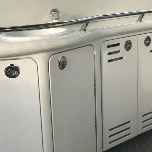 嵌入式薄型锁扣