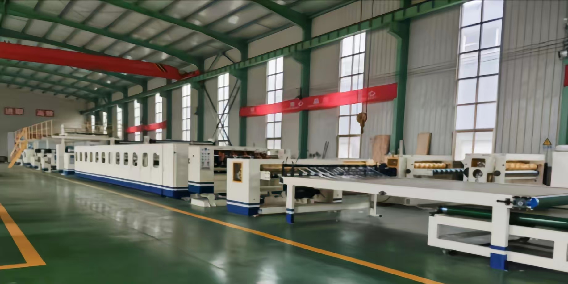 Three-layer cardboard production line