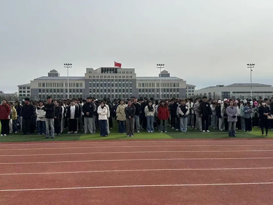 院部动态 | 航空管理学院组织开展“以演筑防，以练备战”消防应急疏散演练活动