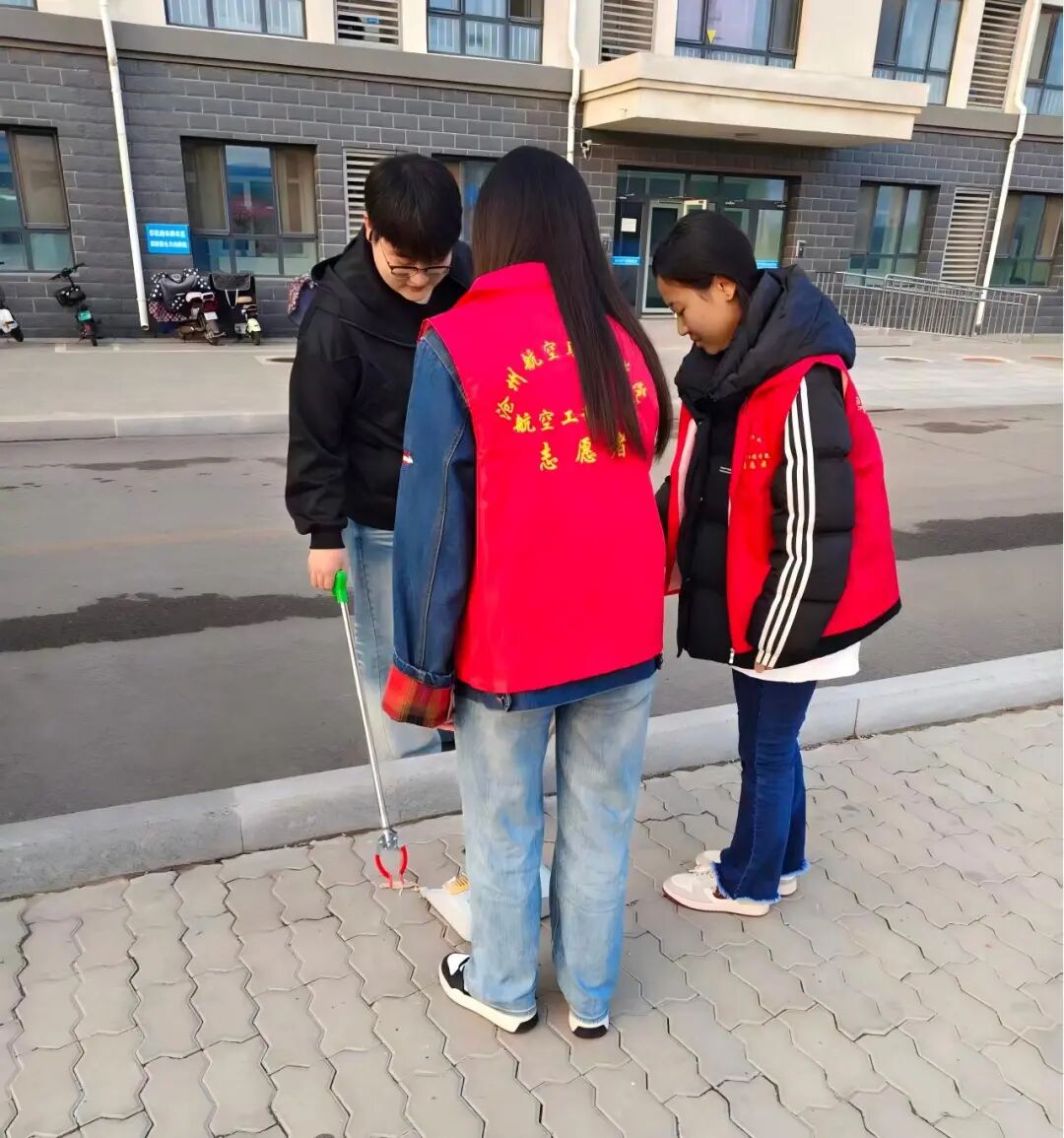 院系动态 | 航空工程学院开展校园清扫志愿活动