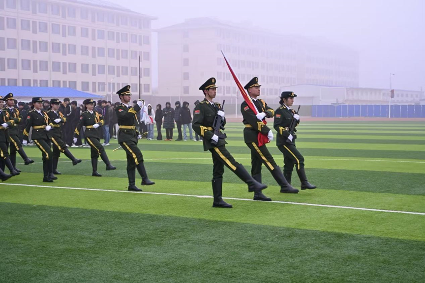 智能制造学院举行升国旗仪式