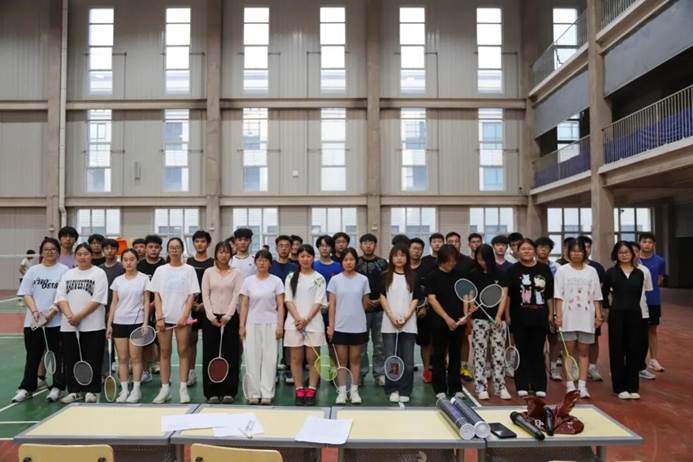 激情挥拍，青春飞扬！化工食药学院第一届“青春杯”羽毛球比赛圆满落幕