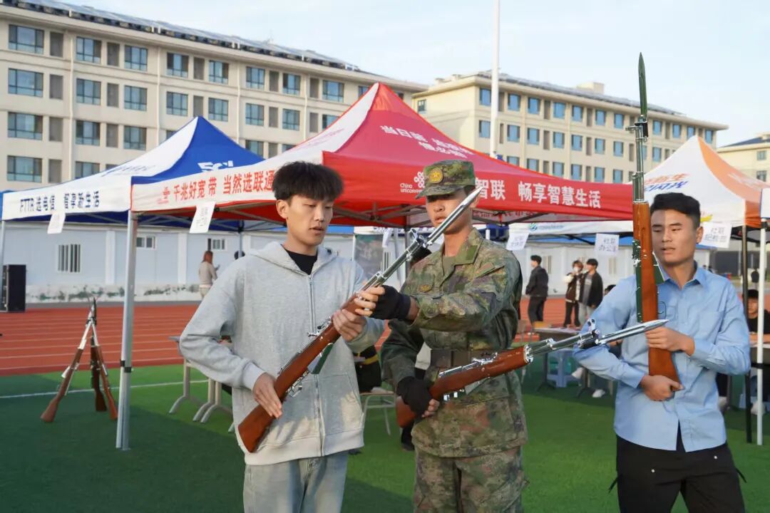 直击我校学生组织纳新火热现场！