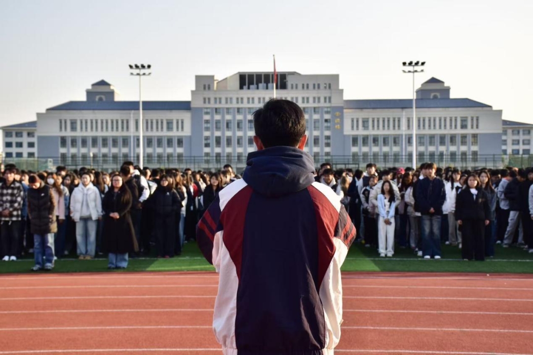 协同演练筑防线 安全意识入人心 | 航空管理学院与航空工程学院联合开展消防疏散演练