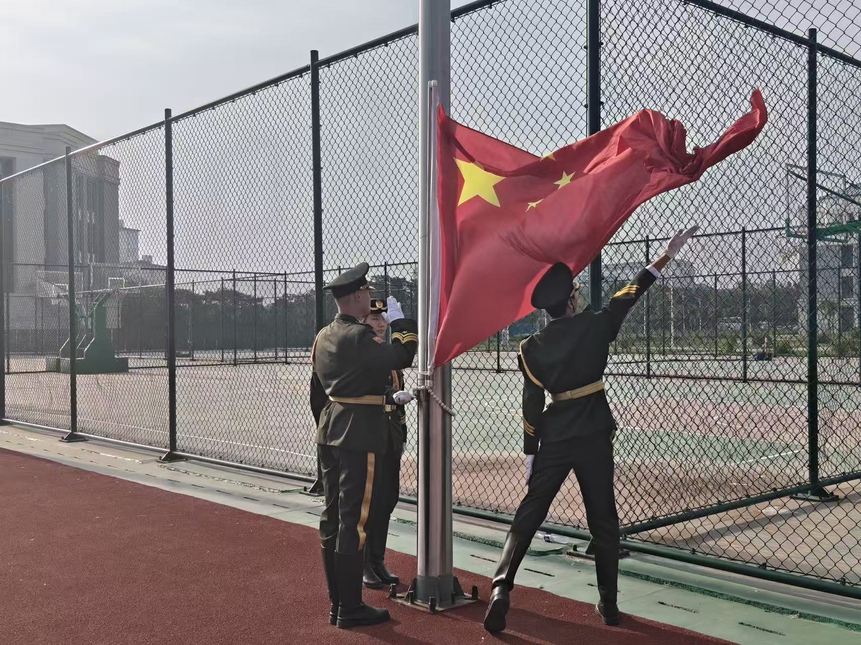 航空工程学院举行升旗仪式