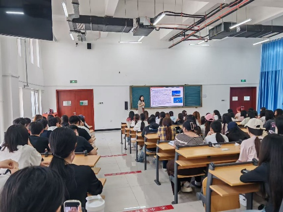 深化校企交流，赋能专业成长 —— 中航集团航食系统公司走进化工食药学院开展专题宣讲
