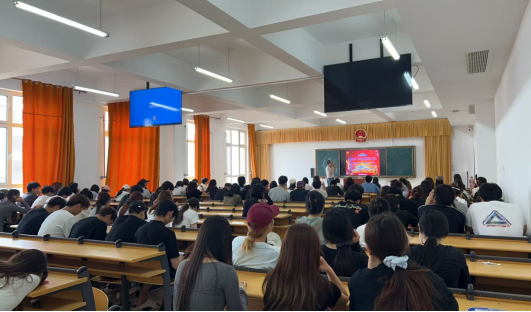 深化产教融合 拓宽就业赛道 —— 航空管理学院举办24级专场企业宣讲会