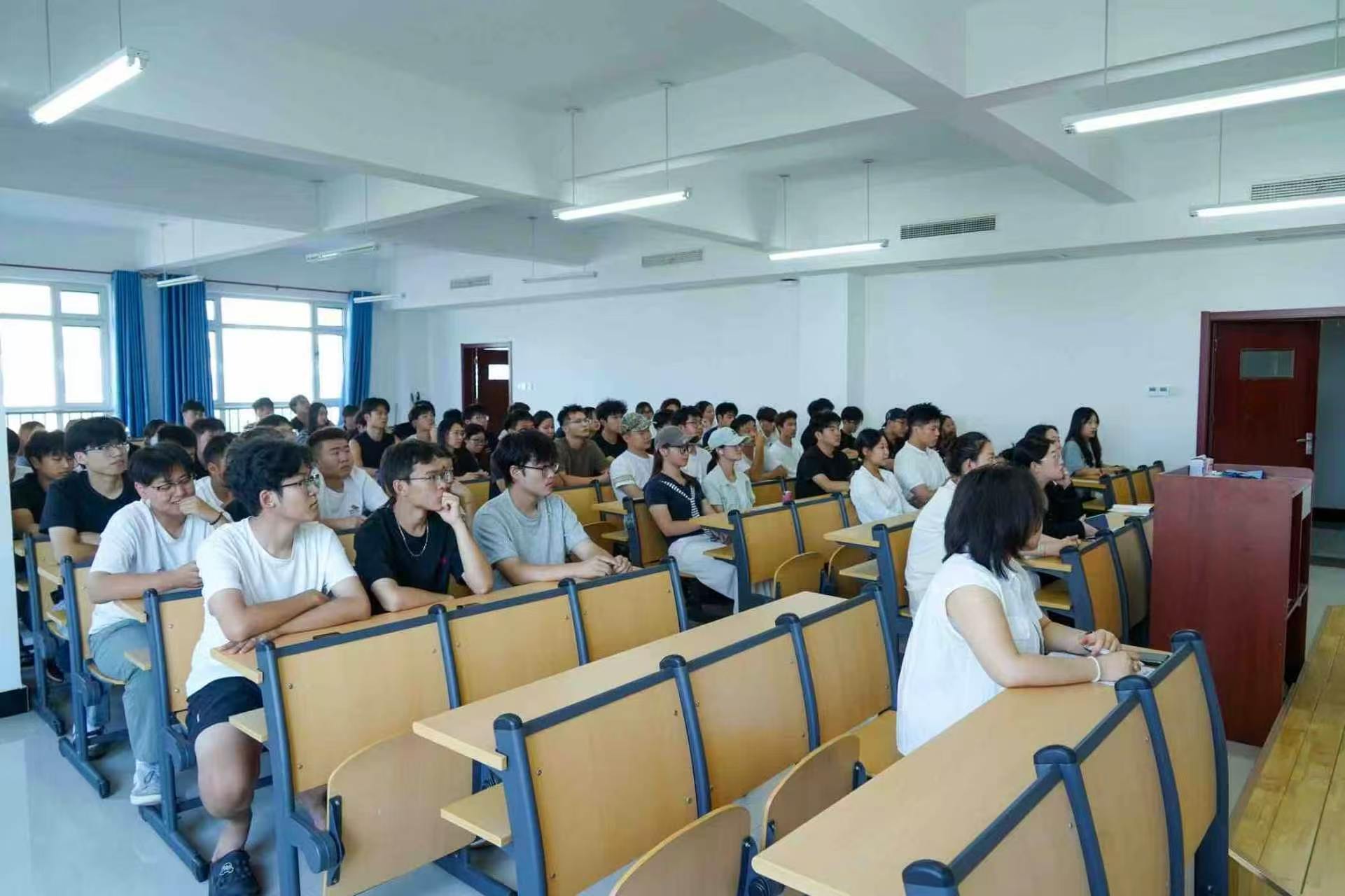 不忘初心跟党走，青春建功新时代｜航空学院开展学生干部专题培训会