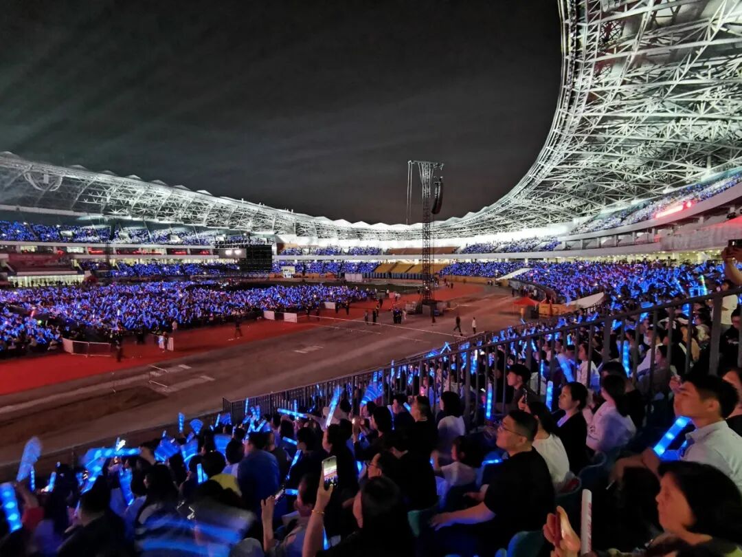星熠之旅·闪耀济宁：济宁国投体育集团成功护航首场万人演唱会