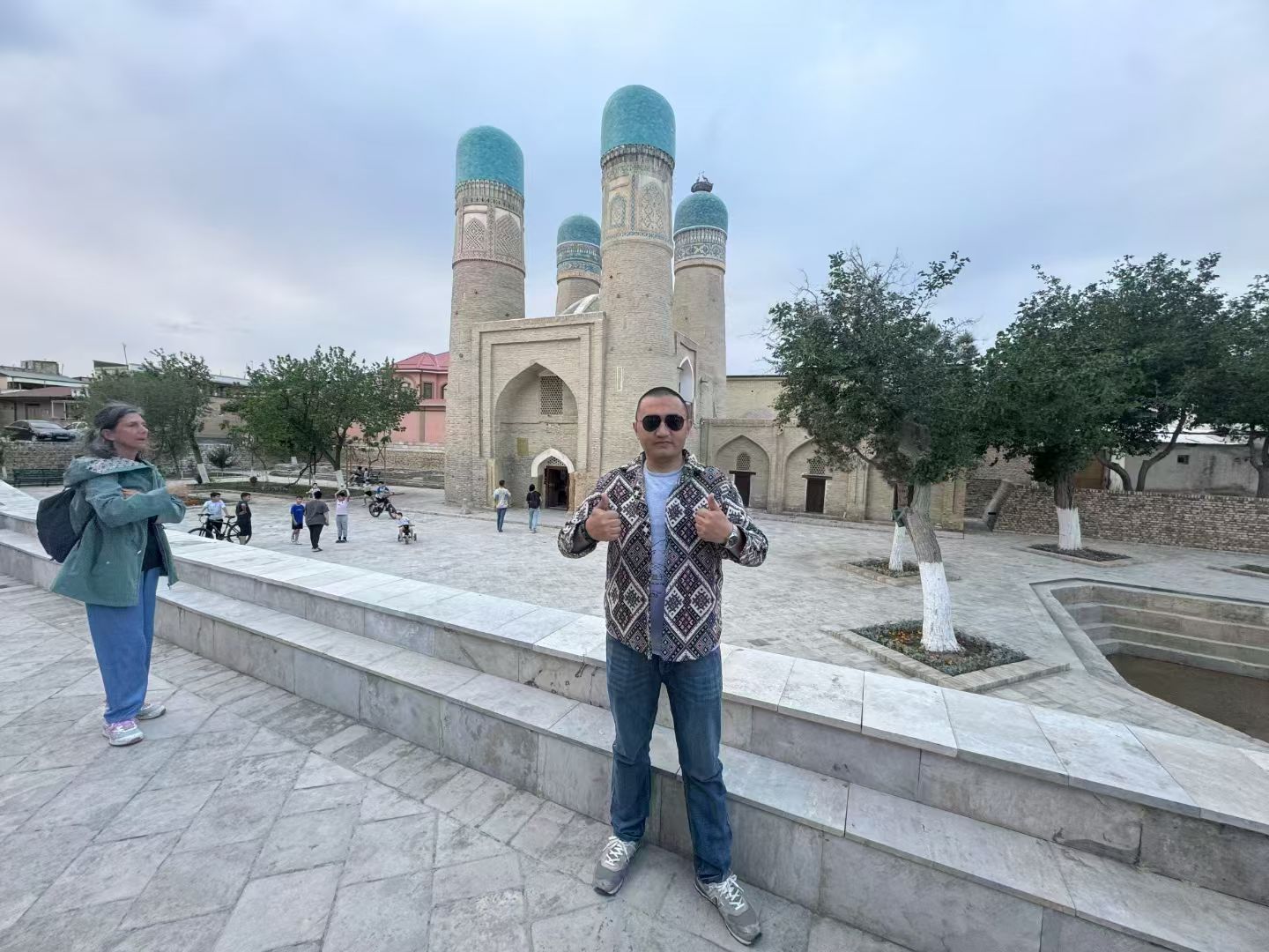 Itinerari Detail 10 Hari: Kazakhstan (Almaty) + Uzbekistan (Tashkent–Samarkand–Bukhara) dari Urumqi