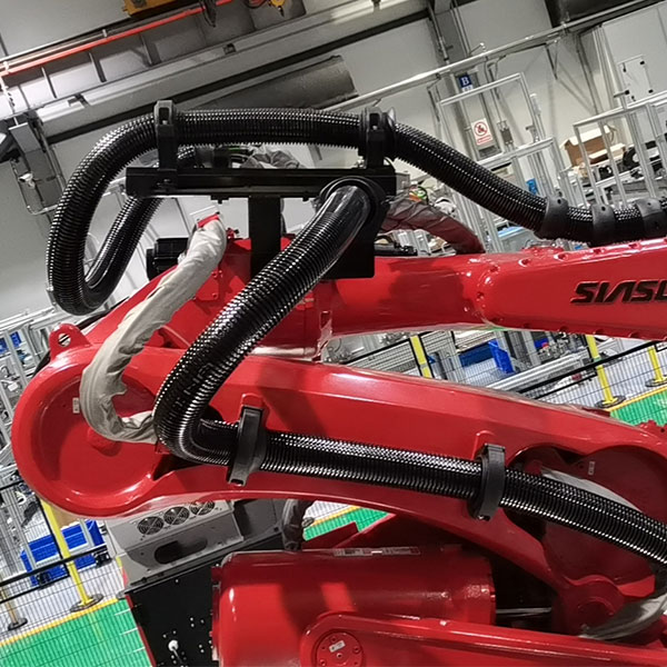 FANUC R2000iC/210F 伺服点焊机器人管线包
