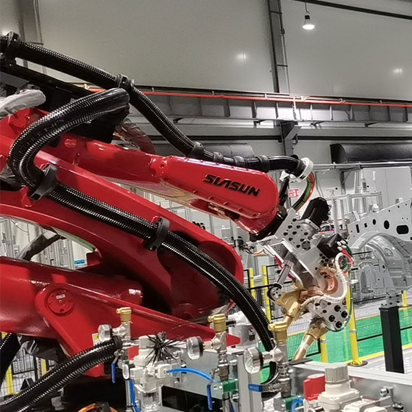 FANUC R2000iC/210F 伺服点焊机器人管线包