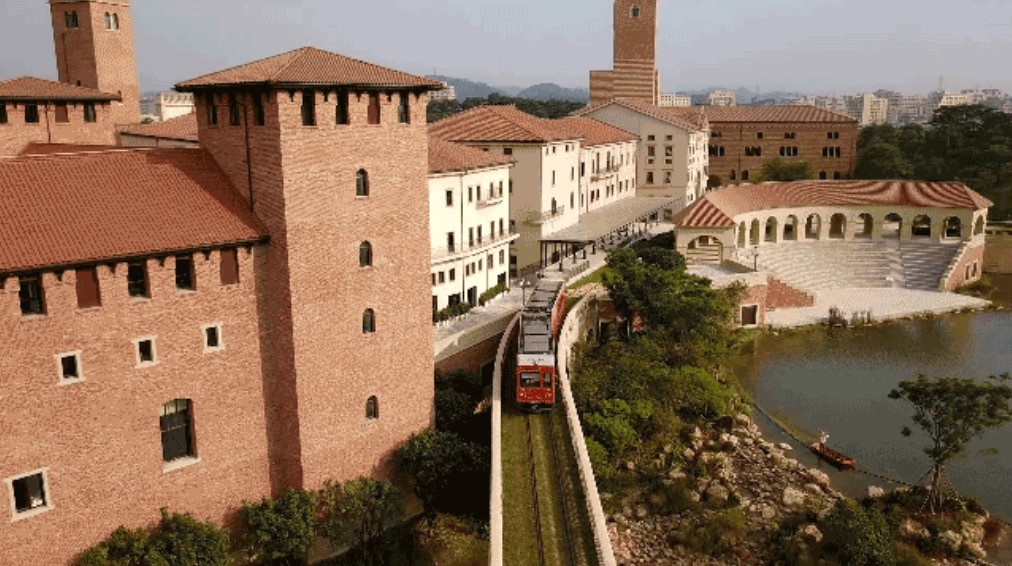 探秘华为松山湖基地 | 震惊！这里的机房空荡荡！