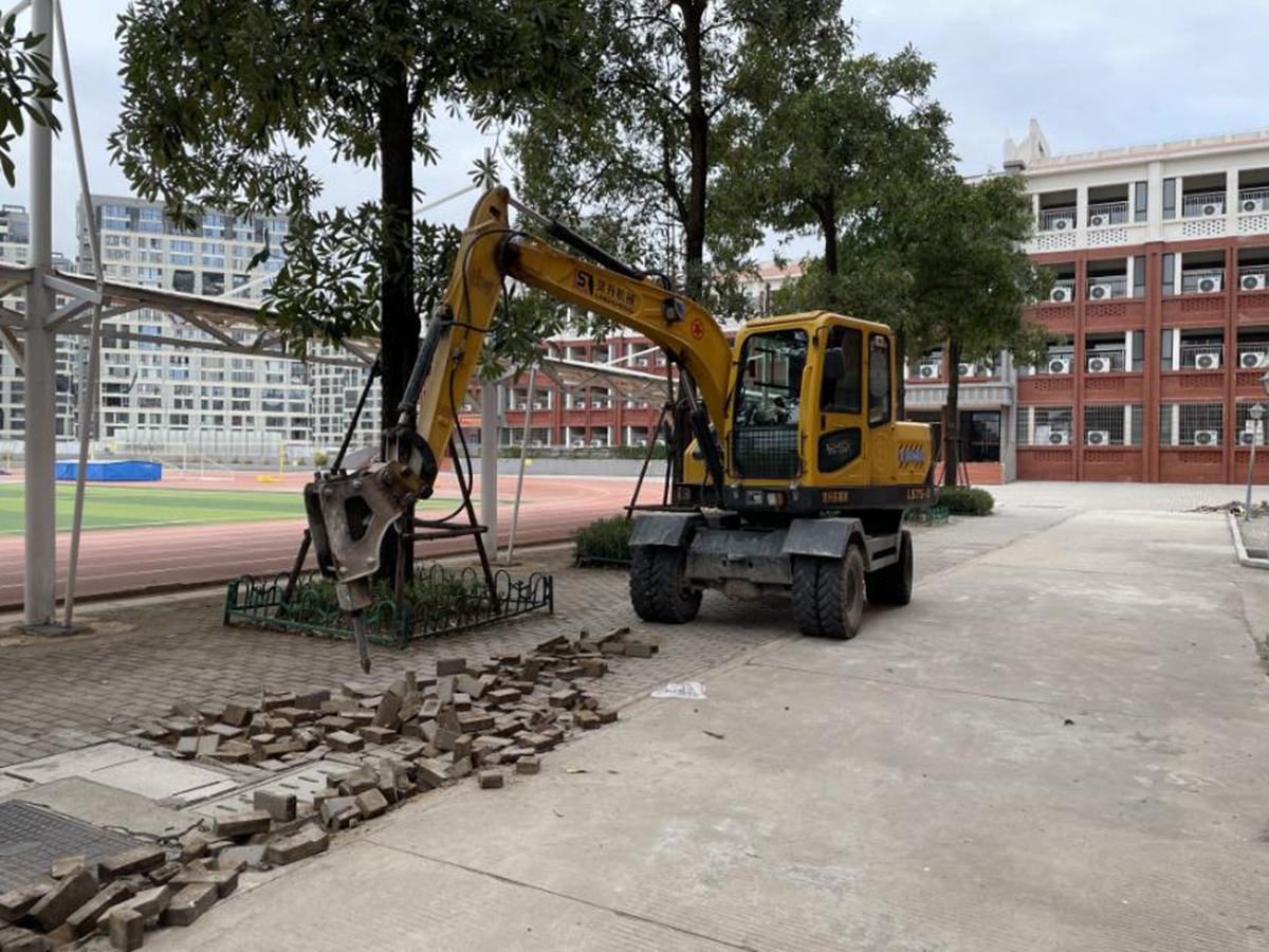 校园路面修复工程