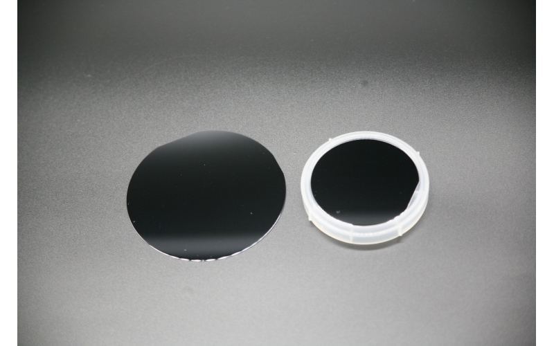 磷化铟（InP）1250nm~1600nm/>2.0um (InGaAs absorptive layer)；