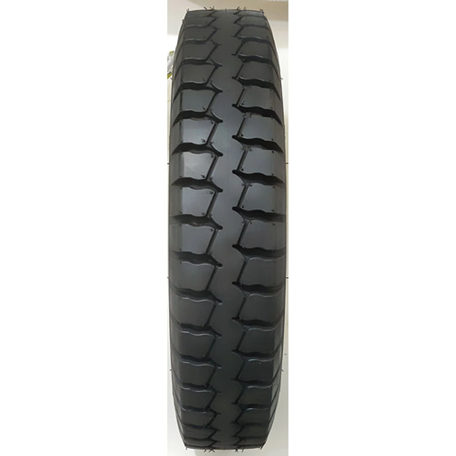VM17 tread