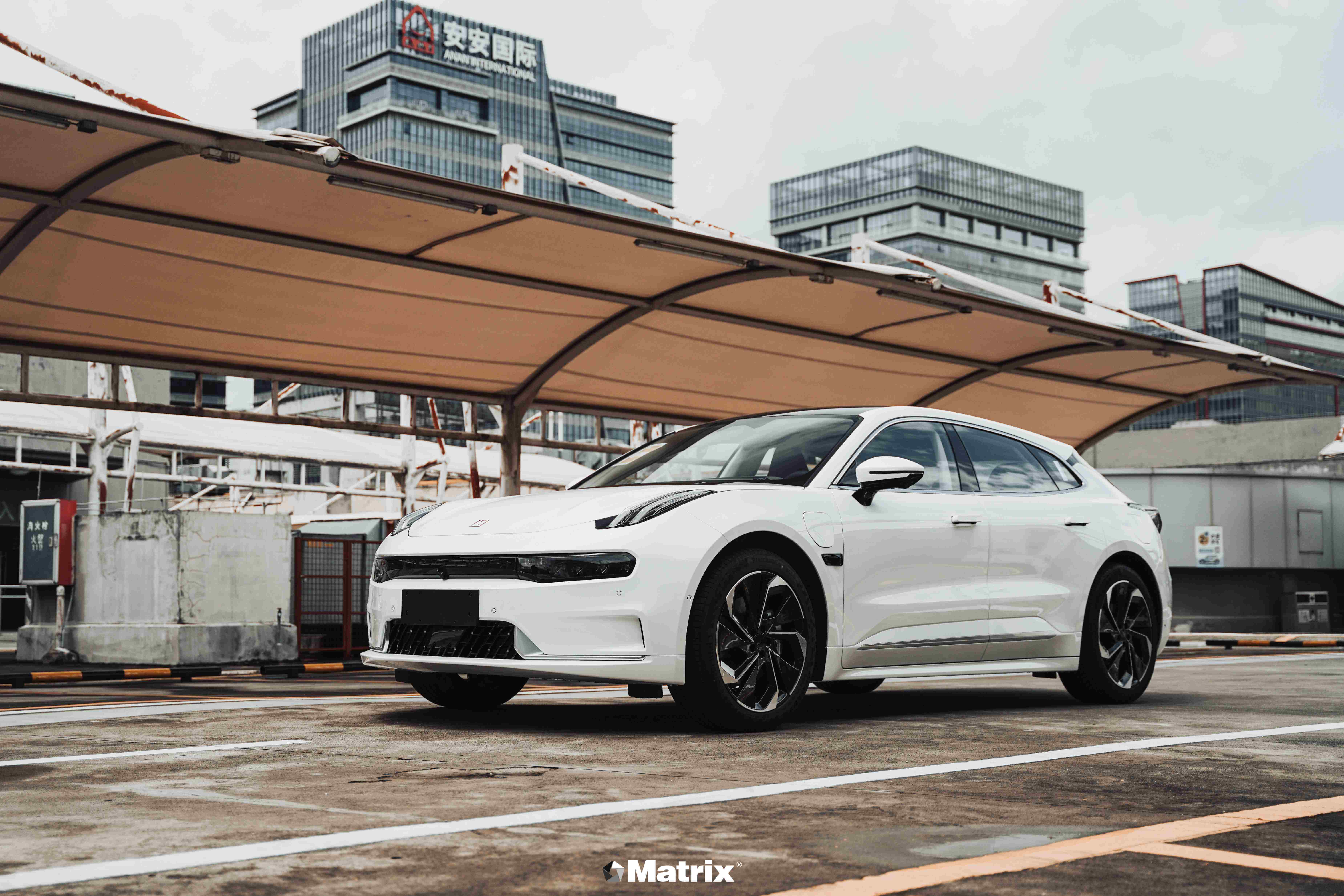 BASE系列 极氪001