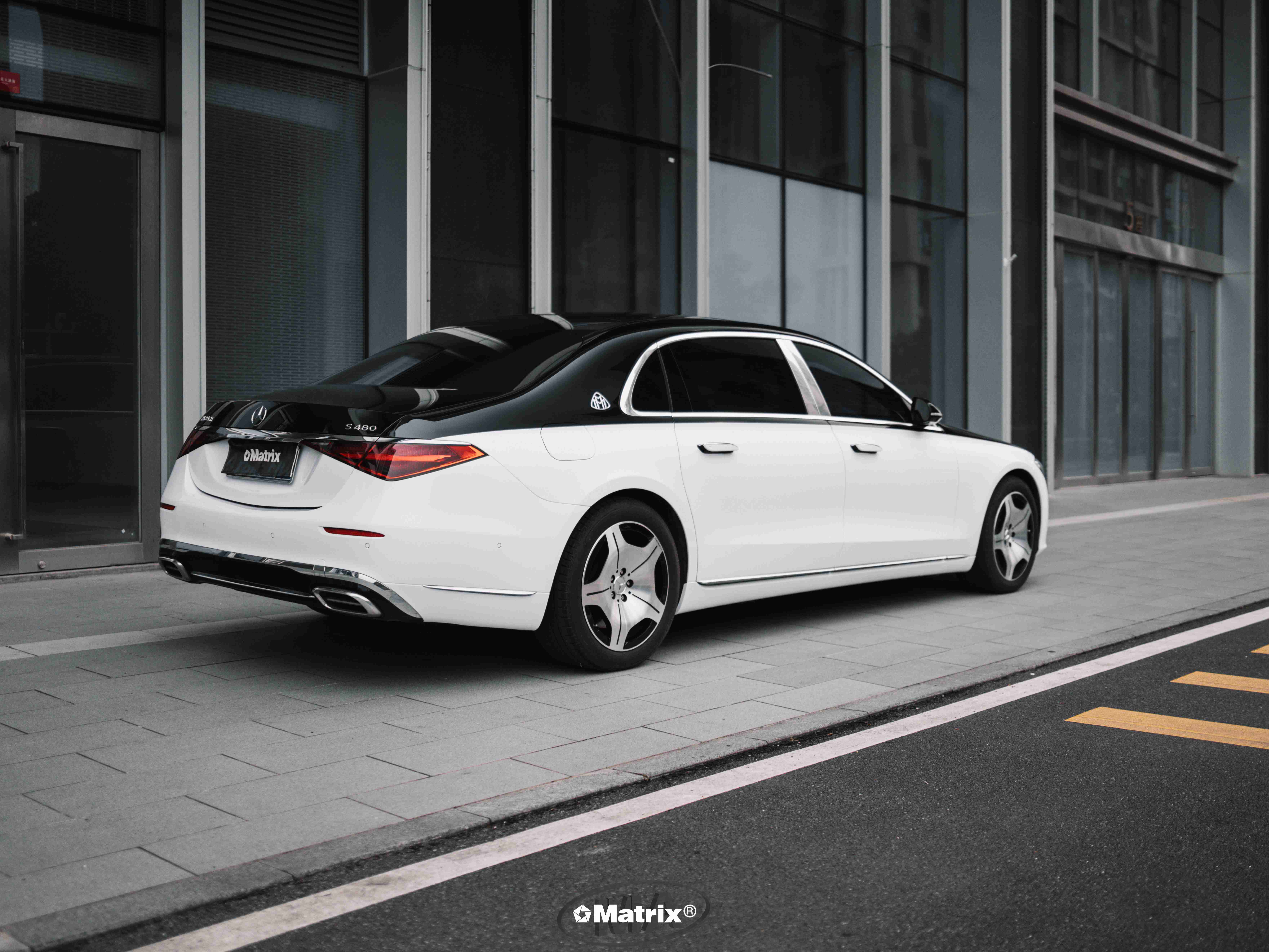 MG160 亮白 Glossy White 迈巴赫 S480