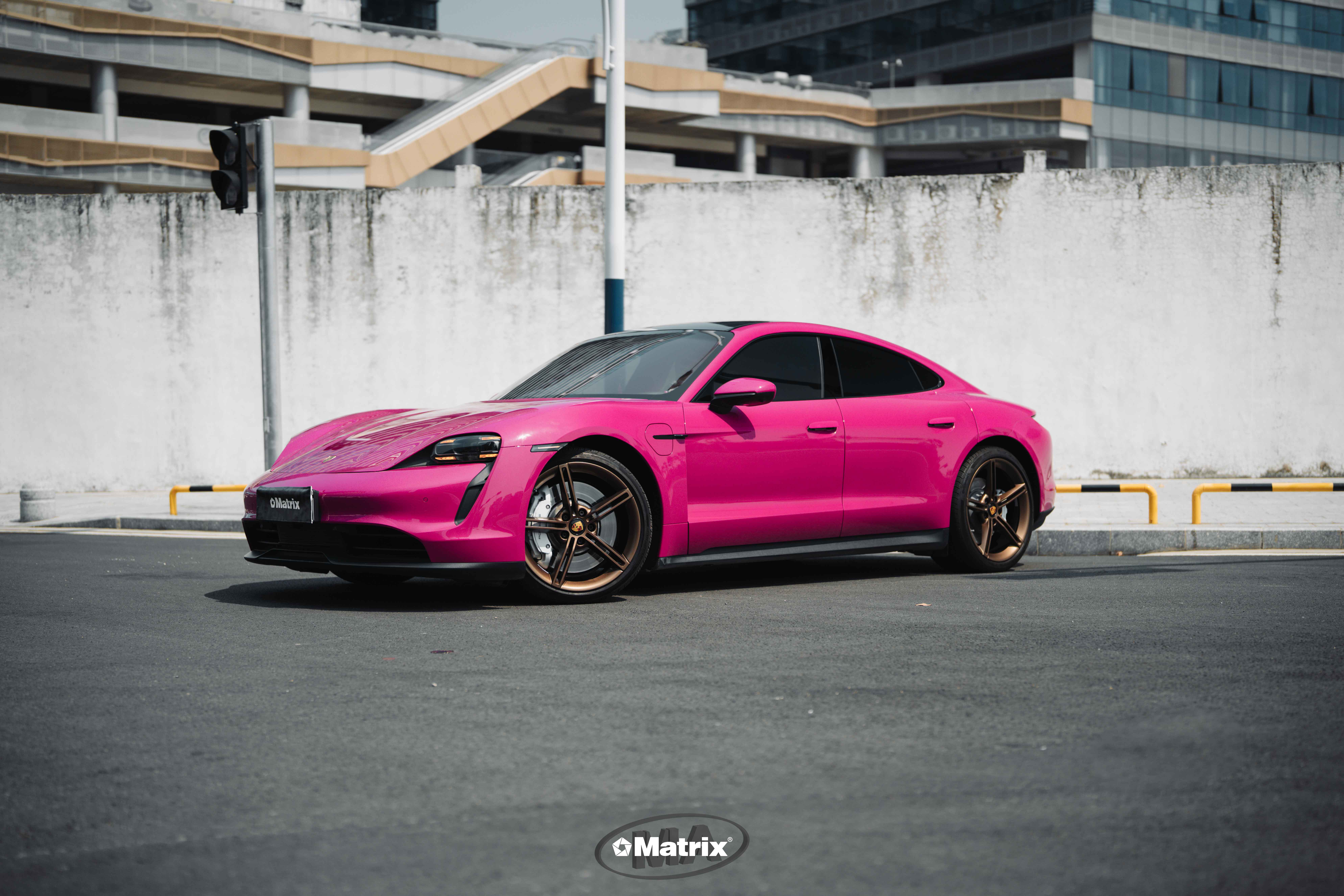 MY233 星光宝石红 Starlight Ruby Red 保时捷Taycan