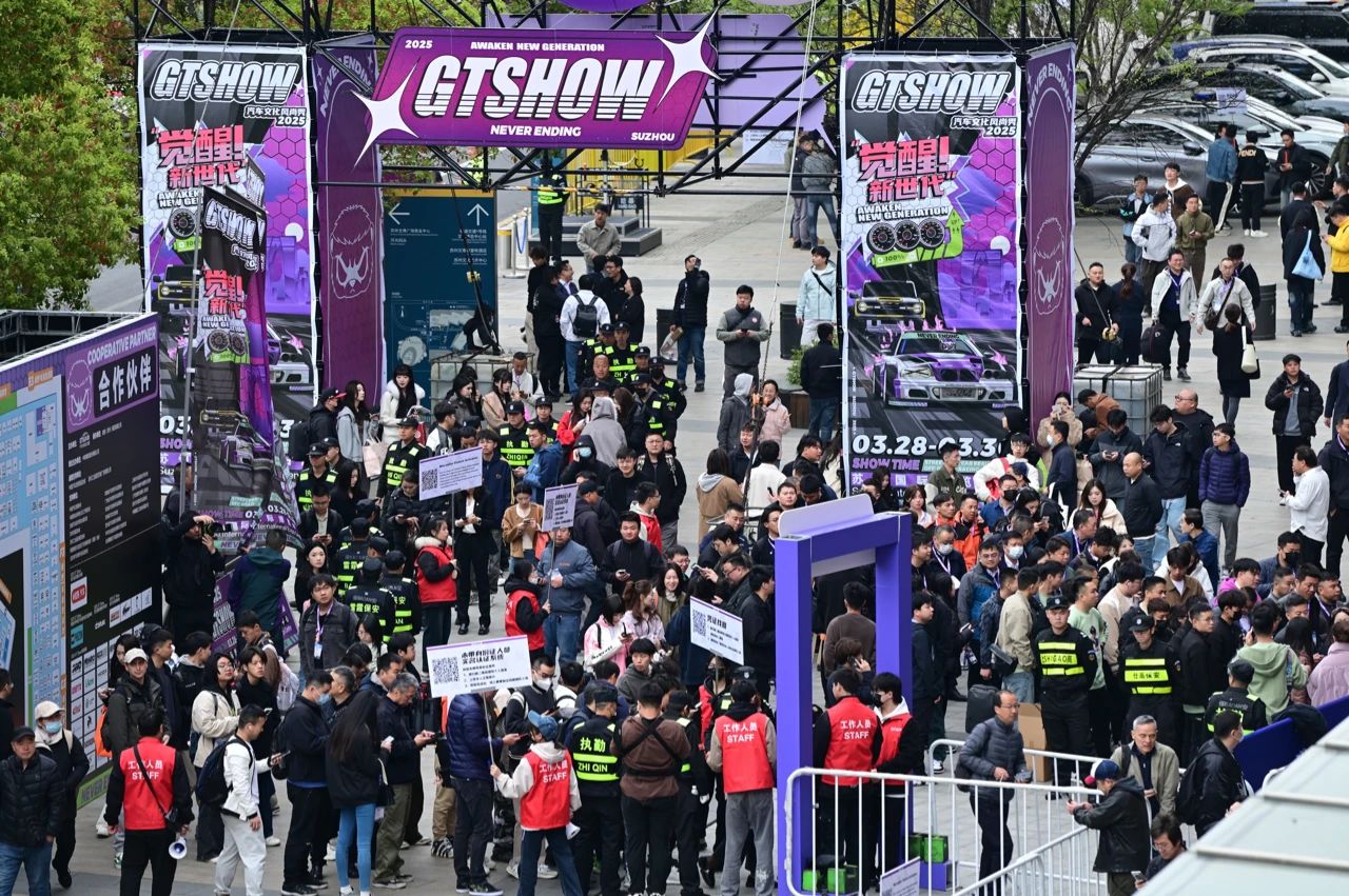 当改装车替我们站上展台 | 2025年GTShow背后的Matrix！
