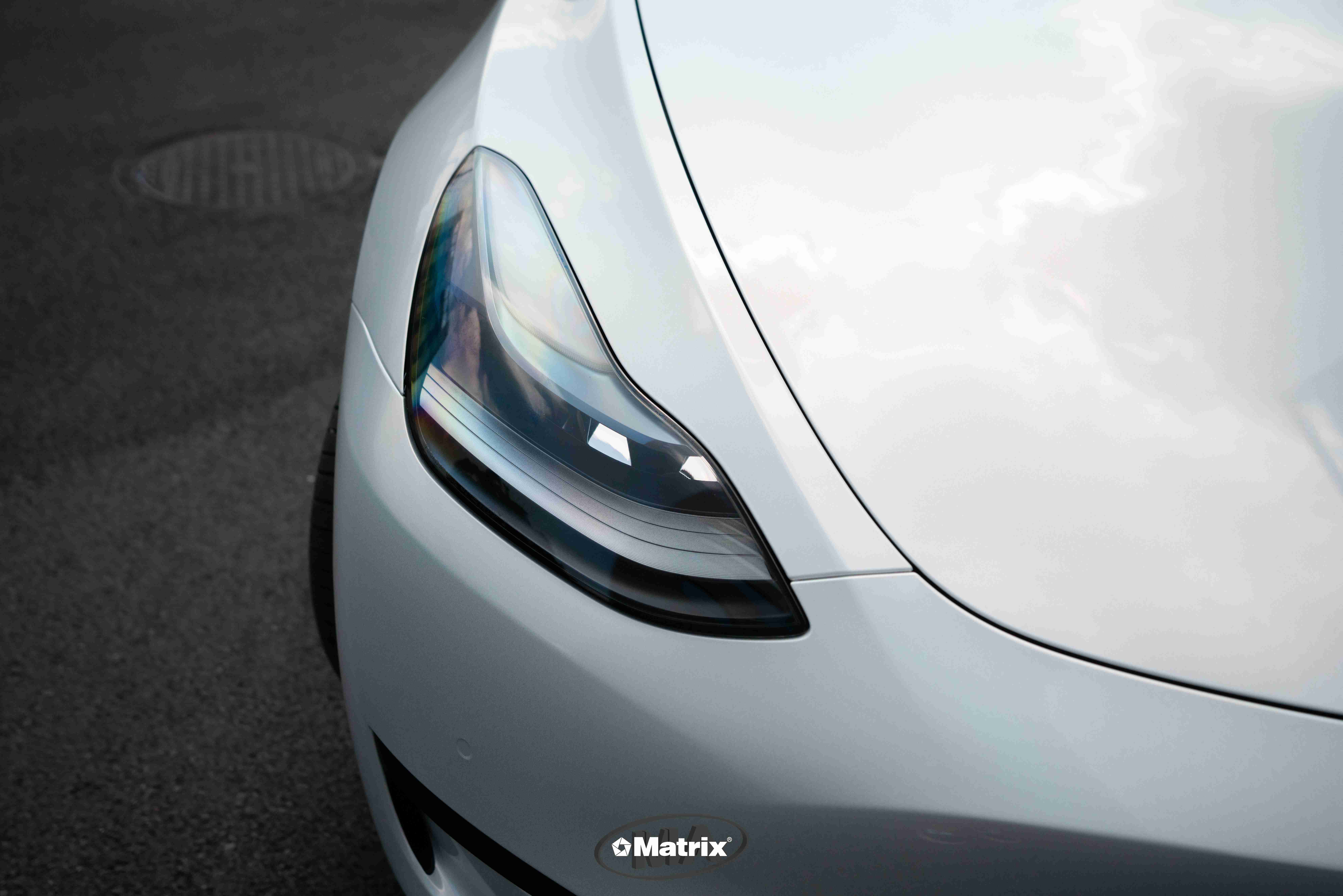 MLS220 M-镭射白 PET Laser White 特斯拉 Modely