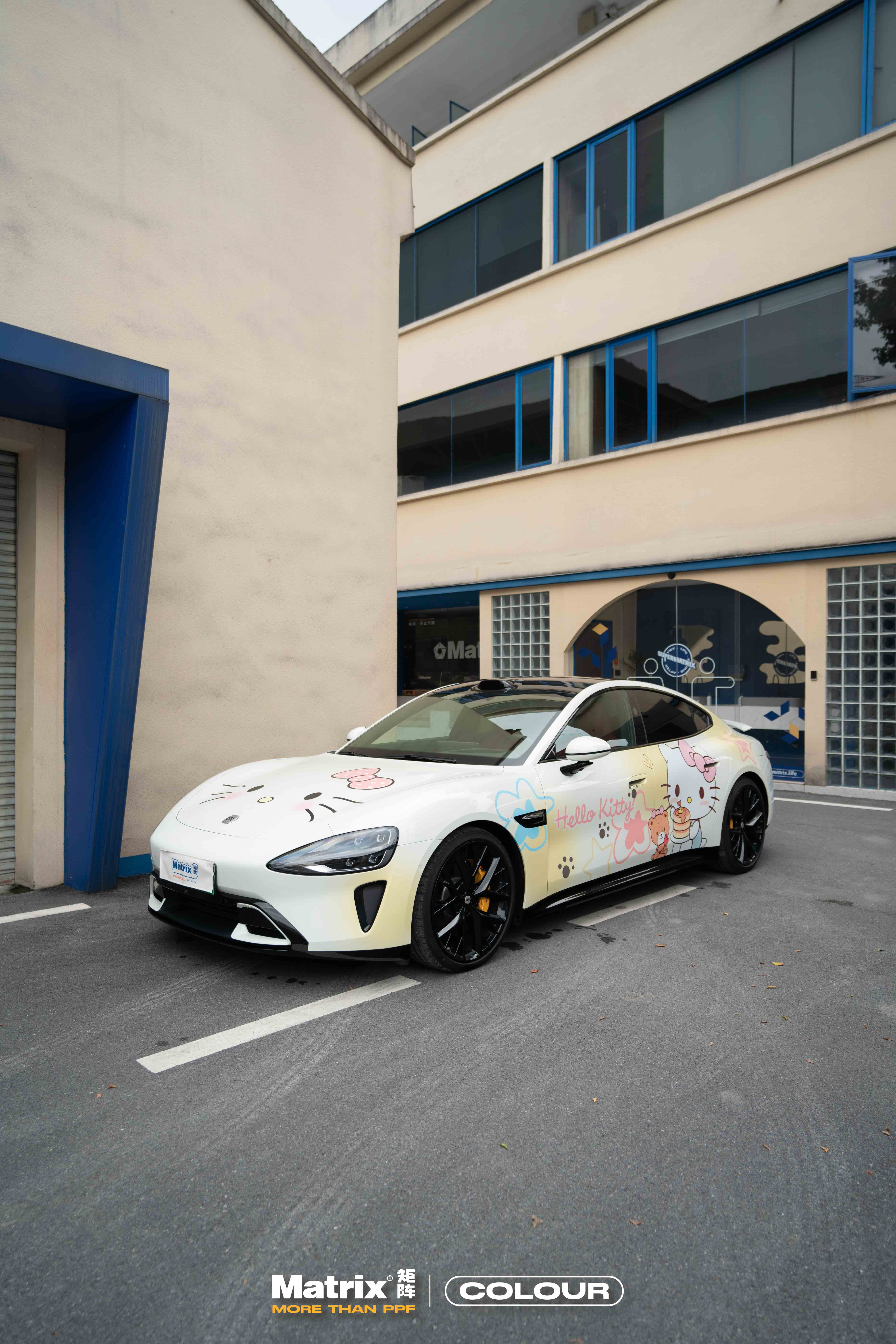 HelloKitty定制涂装 小米SU7