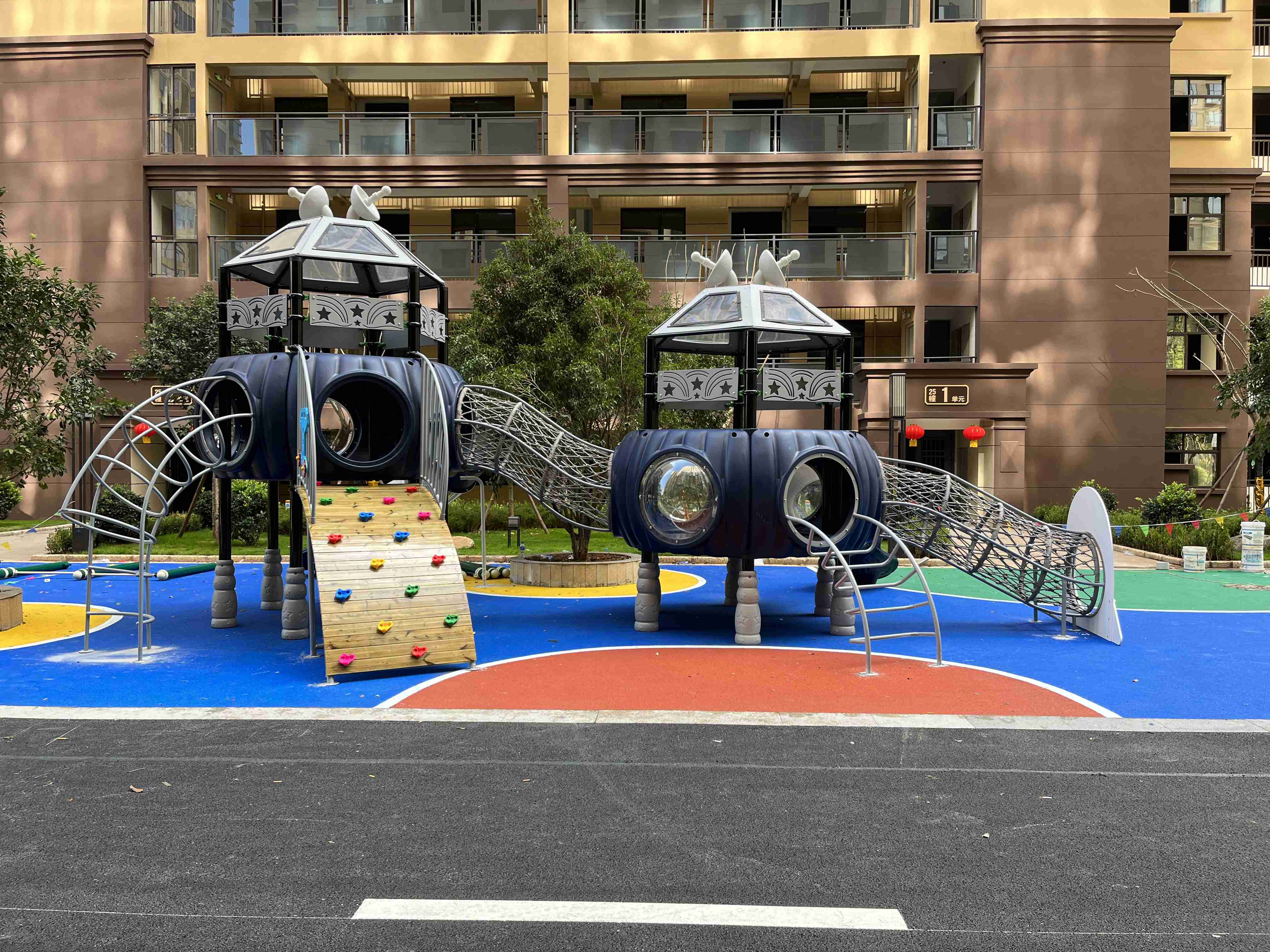 云南曲靖市康隆四目河畔营销中心（2）