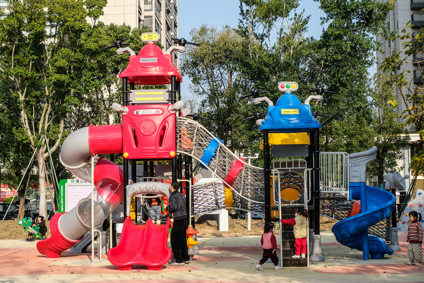 如何选择户外儿童滑梯？采购者的终极指南